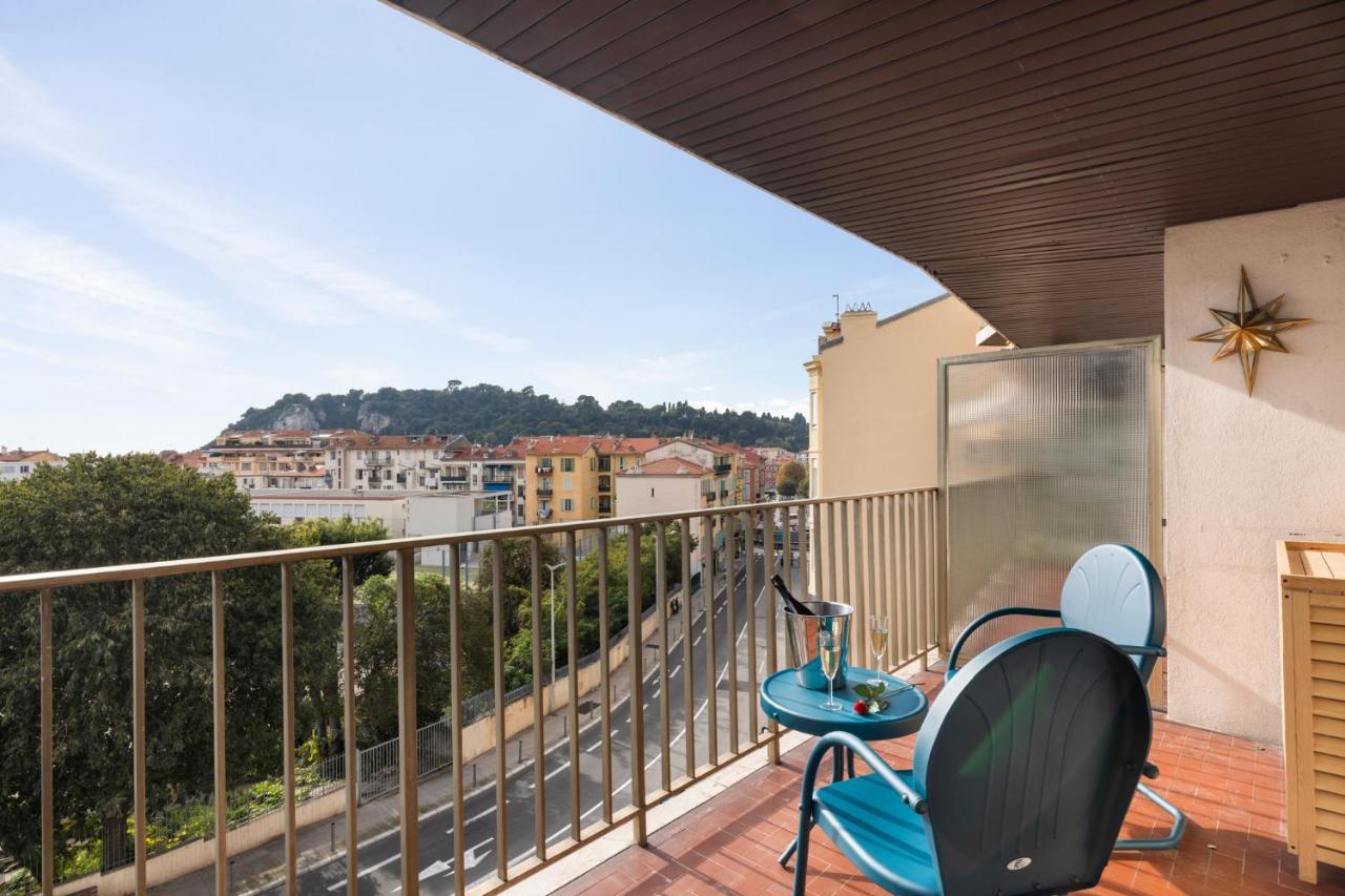Blue Light Terrace - Nice Port Exterior photo